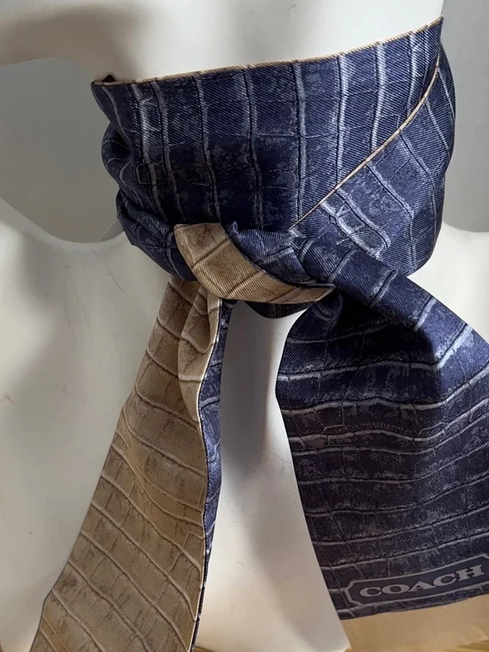 COACH SIGNATURE  DENIM BLUE AND KHAKI 100% SILK PONYTAIL SCARF NWT RETIRED - Picture 3 of 3